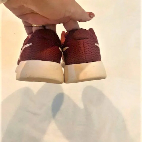 Youth Nike Tanjun Trainers size‎ 7Y in Team Red - Picture 4 of 7